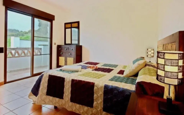 La Santa Cruz Apartments