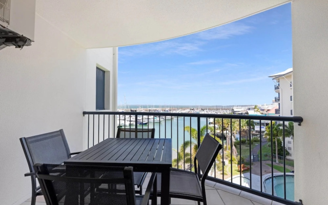 Beachside Retreat in Urangan Mantra Resort – Balcony – Hervey Bay