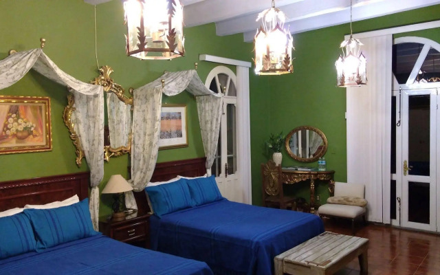 Casa Espejos Holistic B&B- Adults Only
