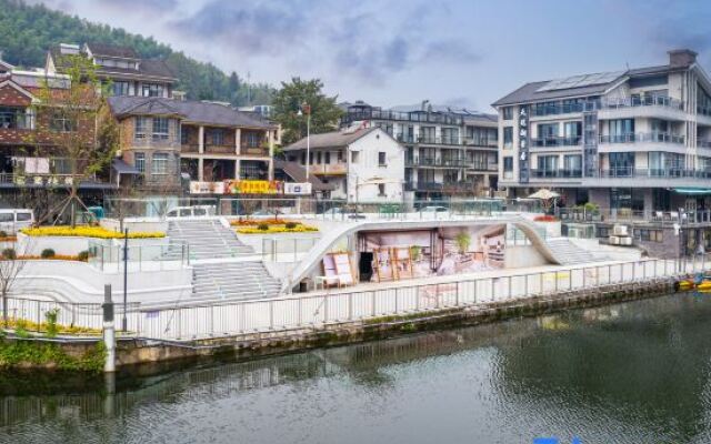 Tianyue Lake homestay