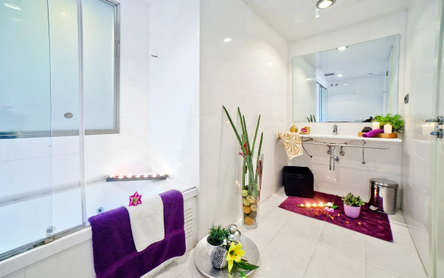 Victoria City Center 3