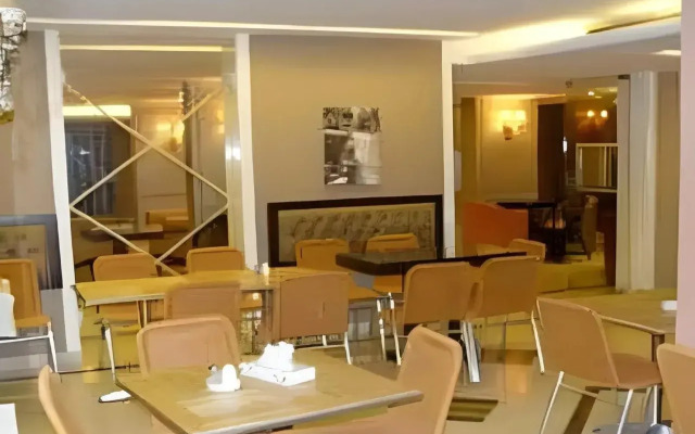 Dreams Suites