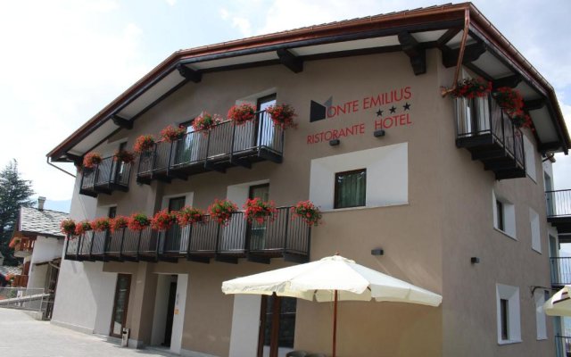 Hotel Ristorante Monte Emilius