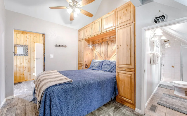 Castle Rock Cabin #178