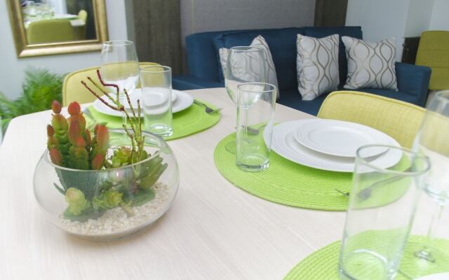Decorated Duplex Apartment @ BGC