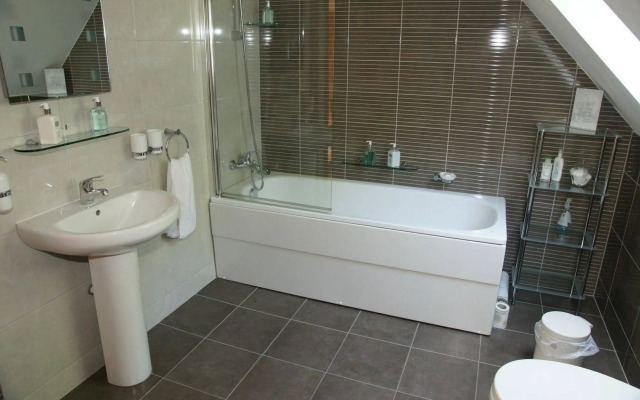 Whistlers Dell B&B