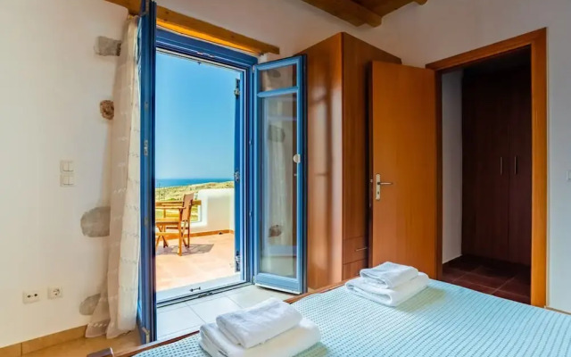 Villa Ioanna for 10 - Allparos Villas