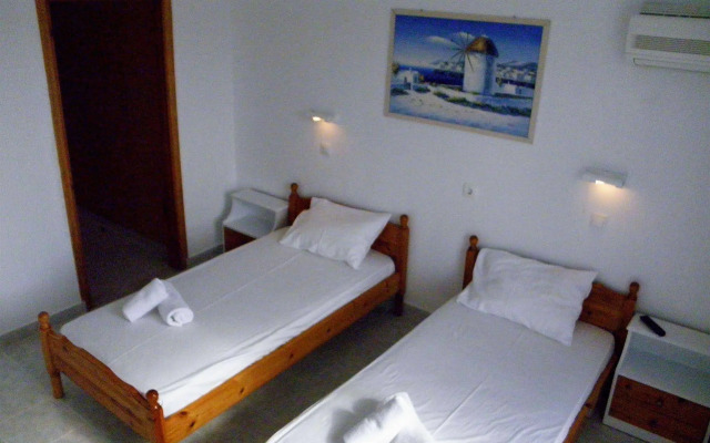 Summer Breeze Hotel