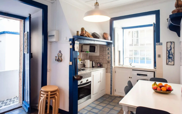 Central Ericeira Apartment With Lift