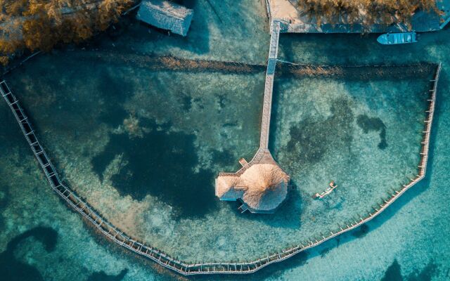 Thatch Caye, a Muy'Ono Resort