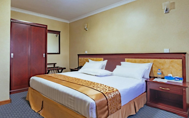 Hill View Hotel & Apartments