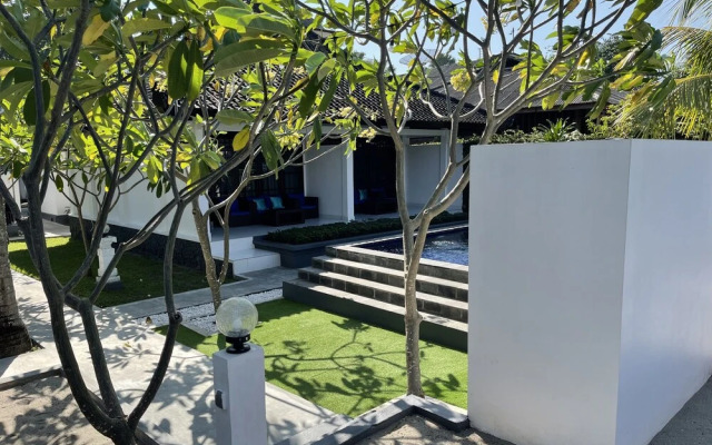 Beach Club Lombok by Bale Solah