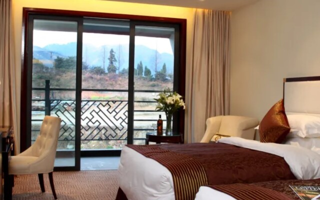 Wudang Mountains Jianguo Hotel