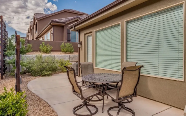 Zion's Point 3 Bedroom Apts by RedAwning