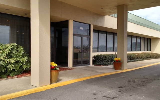 Super 8 by Wyndham Atoka