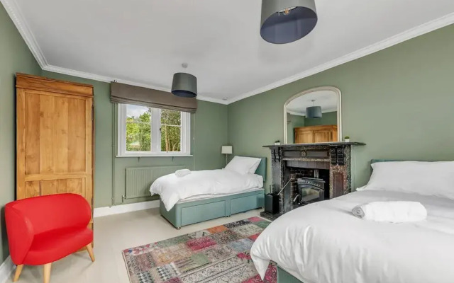 The School House - Luxury Home With Large Garden