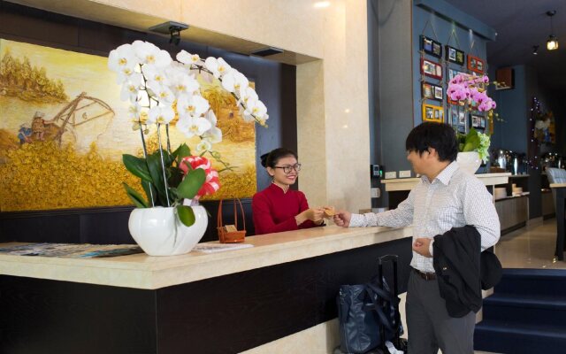 Good Vibes Central Hotel