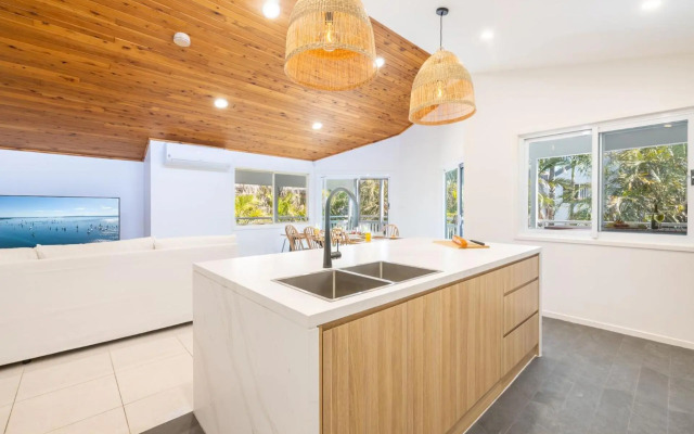 Oceans 11 11 Campbell Ave