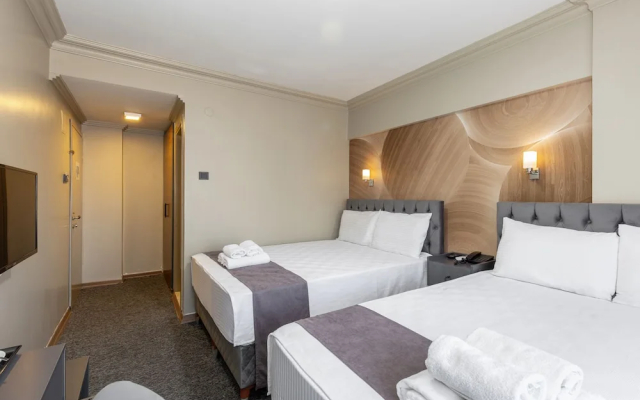 Loyal City Hotel