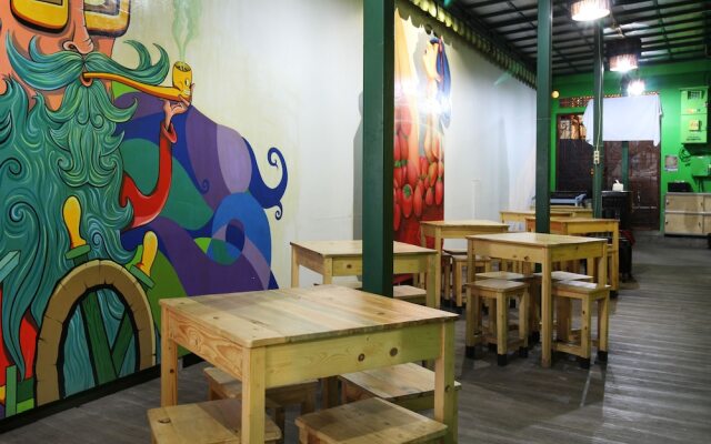 Airy Stasiun Jakarta Kota Mangga Dua Raya 24 Jakarta