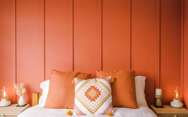 Elegant 2BD Family Retreat Blackpool Town!