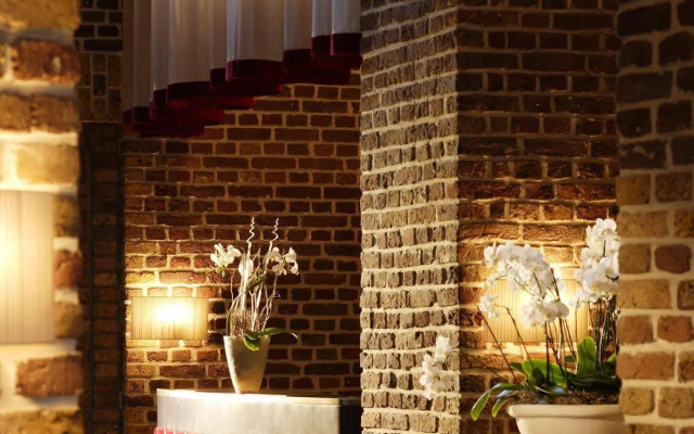 Wasserturm Hotel Cologne, Curio Collection by Hilton