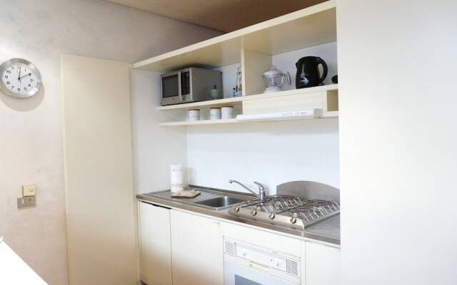 Trifora apartment