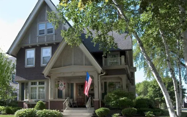 Red Forest Bed & Breakfast