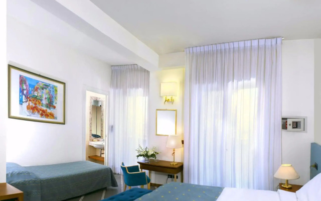 International Hotel & Suite