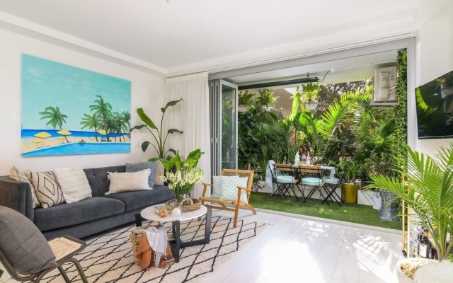 Mitch & Mark of The Block - 2 Bdrm Apt North Bondi – Balcony – Sydney