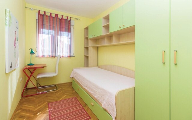 Nice Home in Zadar With Wifi and 2 Bedrooms