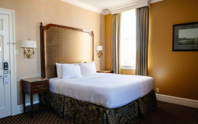 The Lafayette New Orleans By Kasa Living