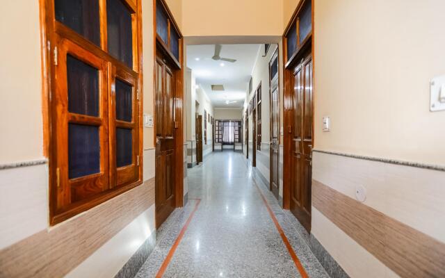 Hotel Shashi 2 By OYO Rooms