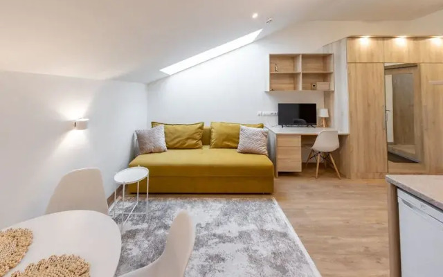 Karl House