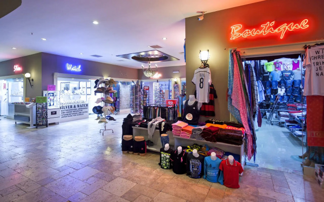 Roma Beach Resort & Spa