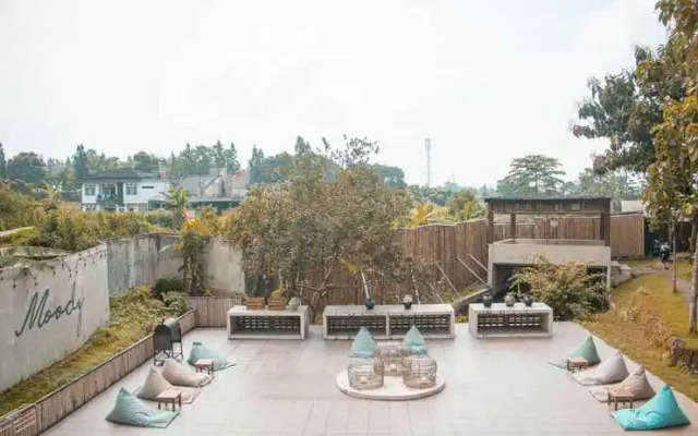 Villa Holy - Travelholic in Behind Nature