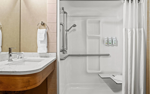 Ramada by Wyndham Drumheller Hotel & Suites