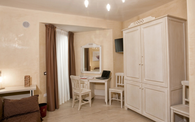 L'Araba Fenice