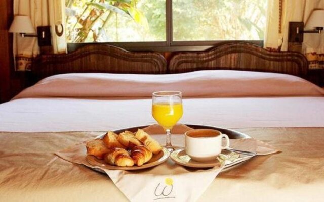 Hotel Cabanas del Parque