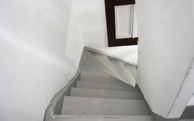 St. Francisco Flat with City Views