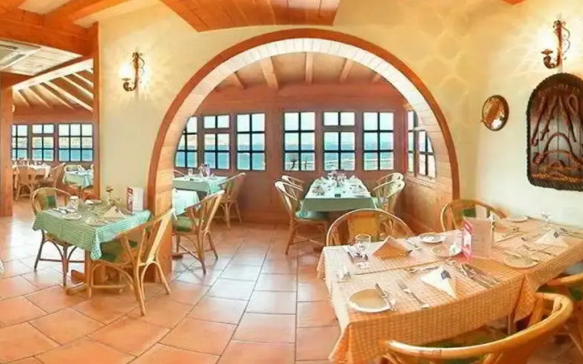 Mediterranea Hotel & Suites