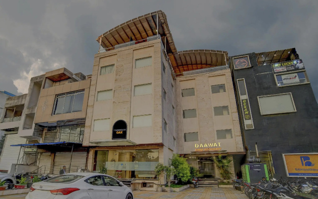 Townhouse OAK Hotel Silvotel