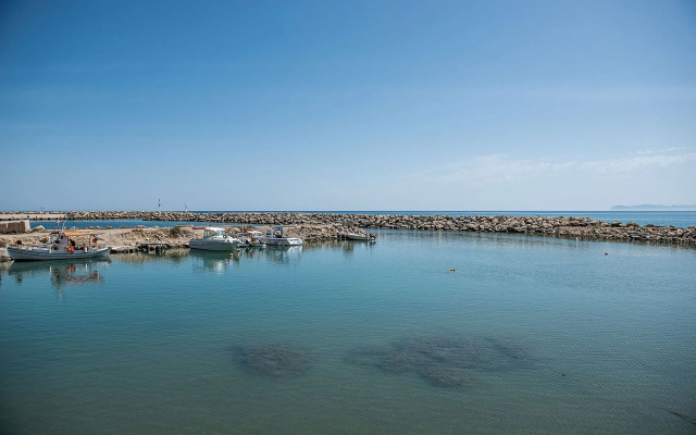 Avra Apartments Kolymbari Harbour