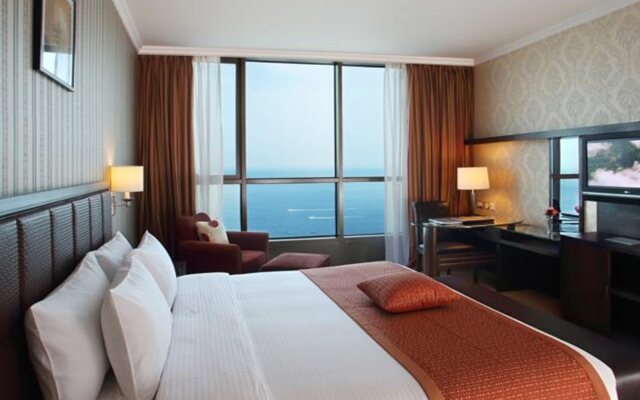 Grand Hotel