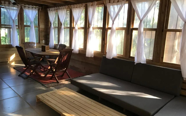 Roatan Bed & Breakfast Apartments