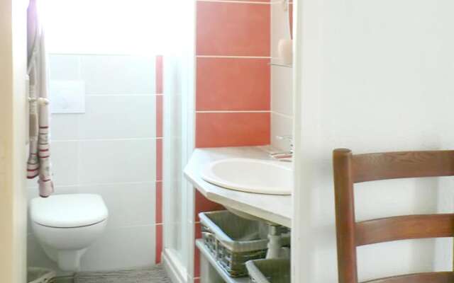 House With 2 Bedrooms in Frontignan, With Enclosed Garden and Wifi - 3