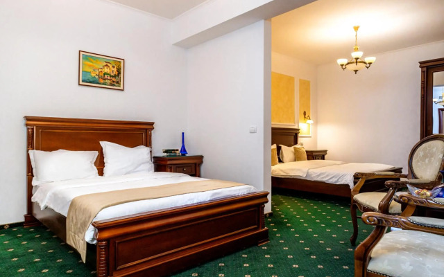 Victoria Hotel