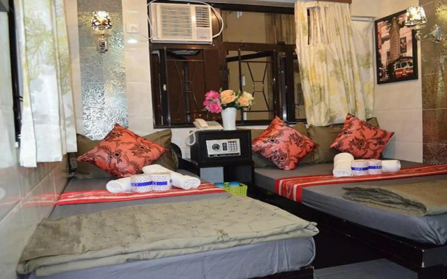 Rich Hotel