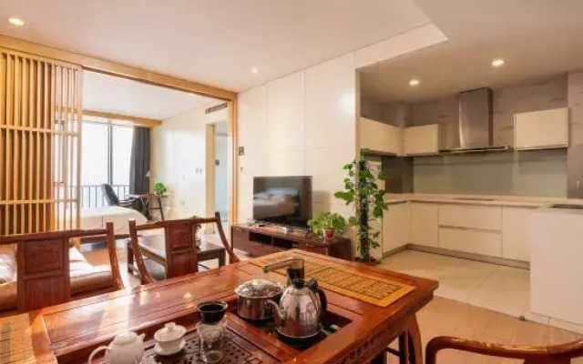 Sunny international apartment