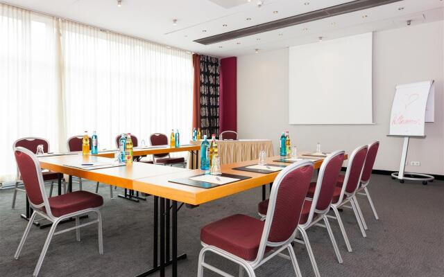 Plaza Premium Koln